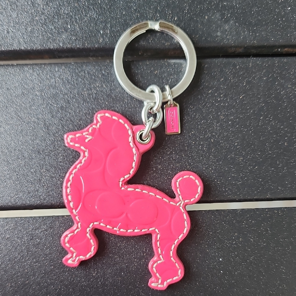 New Vintage Coach Pink Patent Leather Poodle Signature C Embossed Dog Keyring